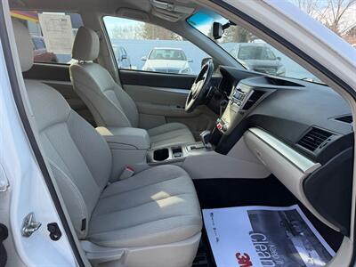2011 Subaru Outback 2.5i Premium   - Photo 18 - Jonestown, PA 17038