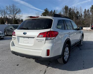 2011 Subaru Outback 2.5i Premium   - Photo 6 - Jonestown, PA 17038