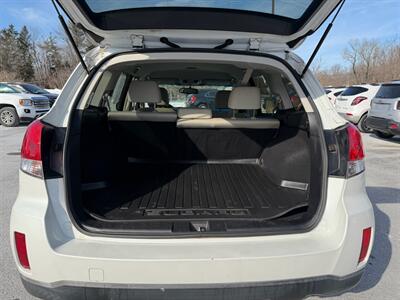 2011 Subaru Outback 2.5i Premium   - Photo 13 - Jonestown, PA 17038