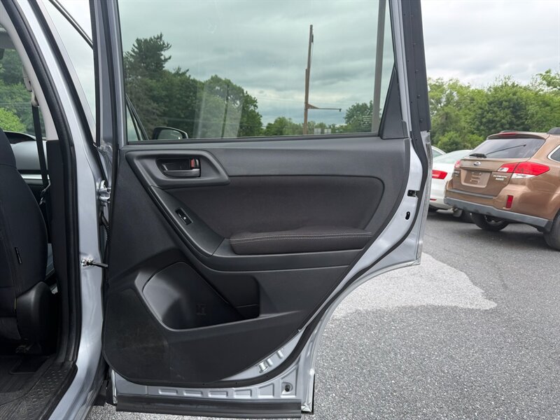 2015 Subaru Forester 2.5i Premium - Photo 14 - Jonestown, PA 17038