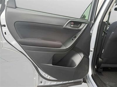 2015 Subaru Forester 2.5i Premium - Photo 11 - Jonestown, PA 17038