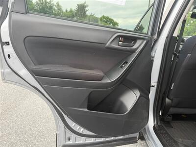 2015 Subaru Forester 2.5i Premium - Photo 11 - Jonestown, PA 17038