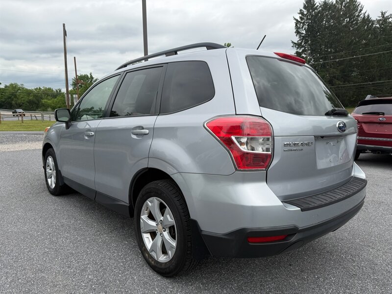 2015 Subaru Forester 2.5i Premium - Photo 8 - Jonestown, PA 17038