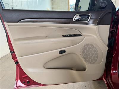 2014 Jeep Grand Cherokee Overland - Photo 11 - Millerstown, PA 17062