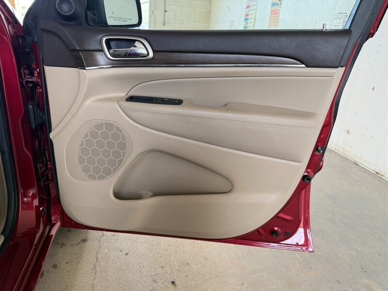 2014 Jeep Grand Cherokee Overland - Photo 22 - Millerstown, PA 17062
