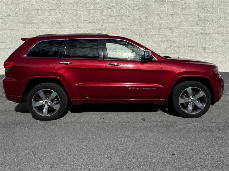 2014 Jeep Grand Cherokee Overland - Photo 9 - Millerstown, PA 17062