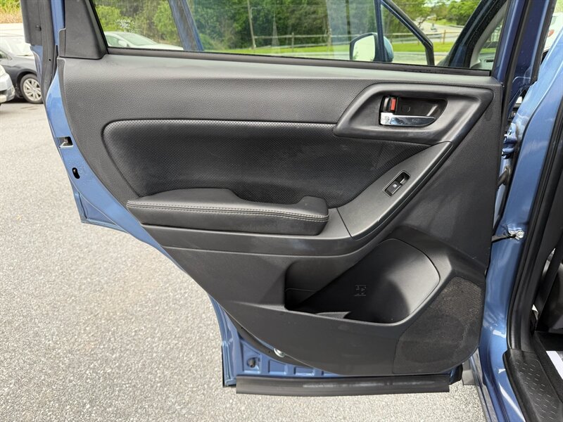 2016 Subaru Forester 2.0XT Premium - Photo 12 - Jonestown, PA 17038