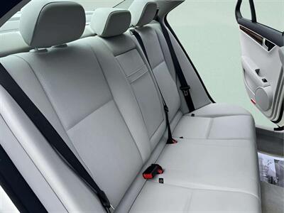 2012 Mercedes-Benz C 300 Sport 4MATIC - Photo 11 - Jonestown, PA 17038