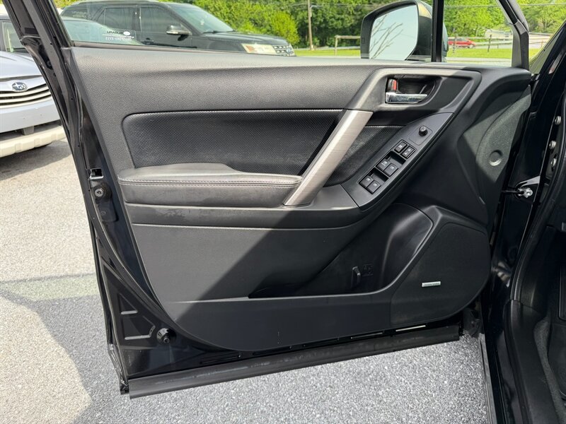 2016 Subaru Forester 2.5i Limited - Photo 9 - Jonestown, PA 17038
