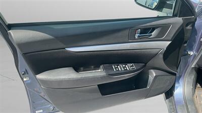 2014 Subaru Outback 2.5i Premium - Photo 12 - Jonestown, PA 17038