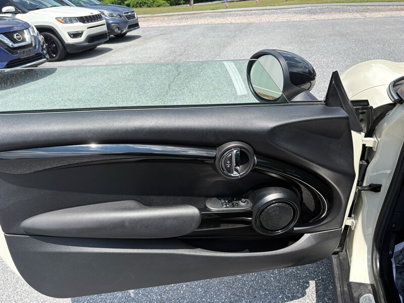 2017 MINI Hardtop 2 Door Cooper - Photo 10 - Jonestown, PA 17038