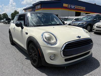 2017 MINI Hardtop 2 Door Cooper - Photo 4 - Jonestown, PA 17038