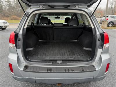 2011 Subaru Outback 3.6R Limited - Photo 13 - Jonestown, PA 17038