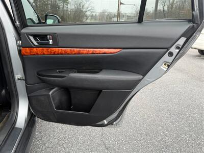 2011 Subaru Outback 3.6R Limited - Photo 15 - Jonestown, PA 17038