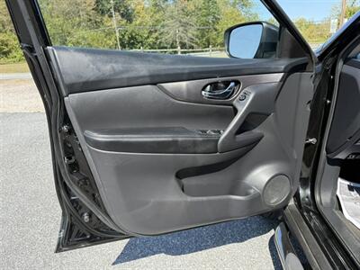 2015 Nissan Rogue S   - Photo 9 - Jonestown, PA 17038