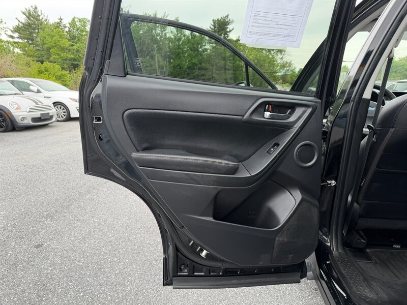 2016 Subaru Forester 2.5i Limited - Photo 11 - Jonestown, PA 17038