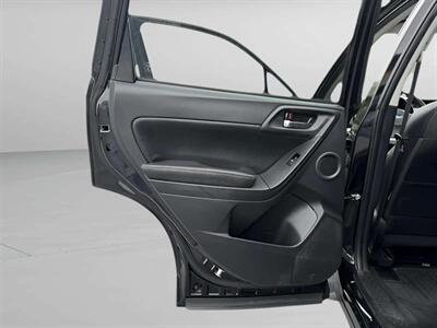 2016 Subaru Forester 2.5i Limited - Photo 11 - Jonestown, PA 17038