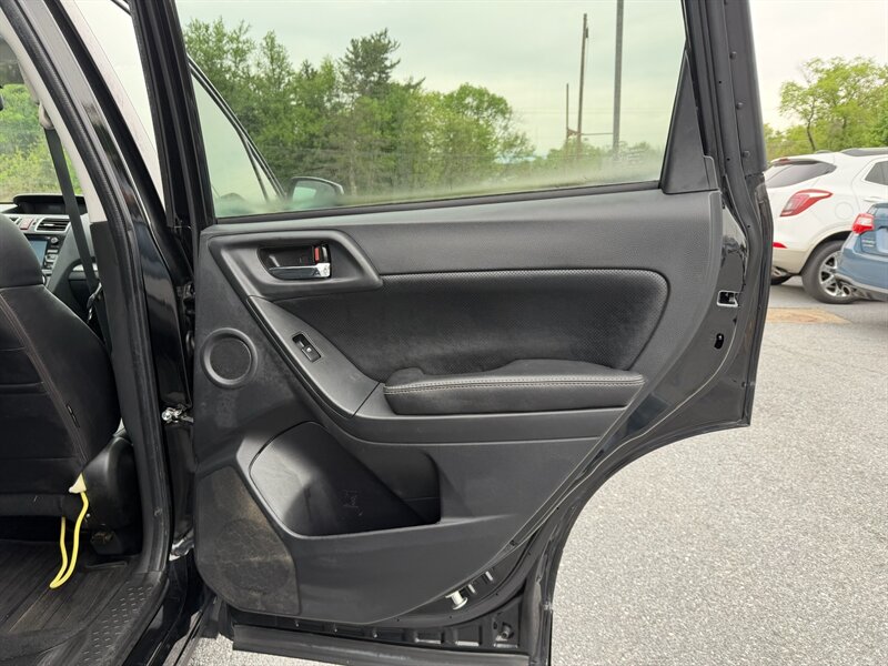 2016 Subaru Forester 2.5i Limited - Photo 14 - Jonestown, PA 17038