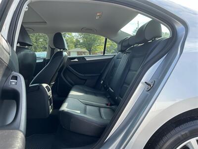 2014 Volkswagen Jetta SE PZEV   - Photo 11 - Jonestown, PA 17038