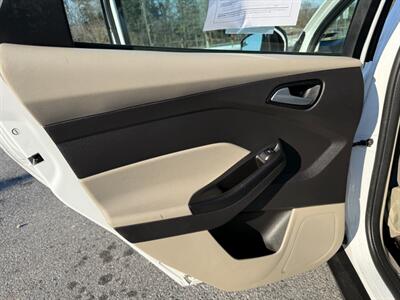 2013 Ford Focus SE   - Photo 11 - Jonestown, PA 17038