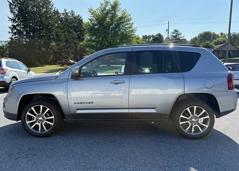 2017 Jeep Compass Latitude  
