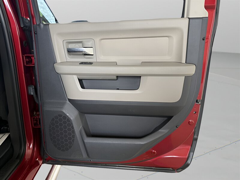 2010 Dodge Ram 1500 SLT Sport - Photo 13 - Jonestown, PA 17038