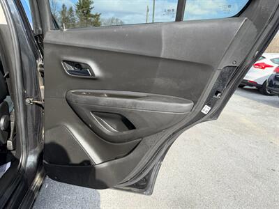 2016 Chevrolet Trax LT   - Photo 14 - Jonestown, PA 17038