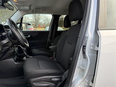 2017 Jeep Renegade Latitude   - Photo 9 - Jonestown, PA 17038