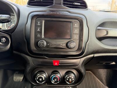 2017 Jeep Renegade Latitude   - Photo 19 - Jonestown, PA 17038