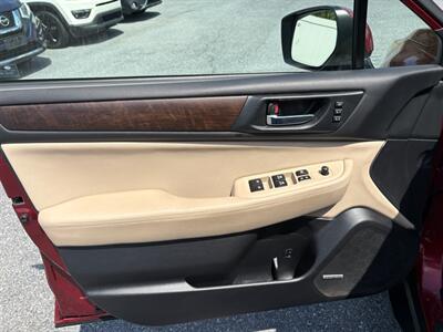 2015 Subaru Outback 2.5i Limited   - Photo 10 - Jonestown, PA 17038