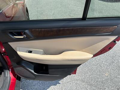 2015 Subaru Outback 2.5i Limited   - Photo 18 - Jonestown, PA 17038