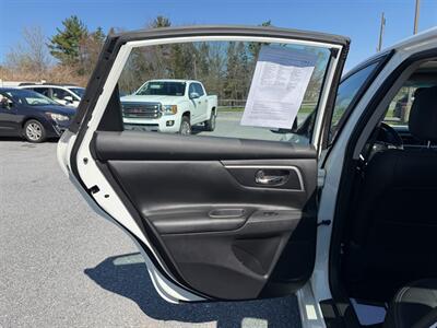 2016 Nissan Altima 2.5   - Photo 11 - Jonestown, PA 17038