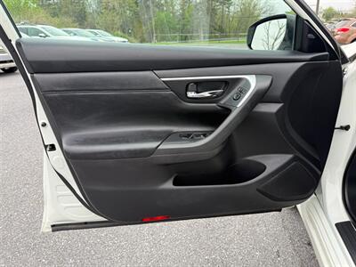 2016 Nissan Altima 2.5 - Photo 9 - Jonestown, PA 17038