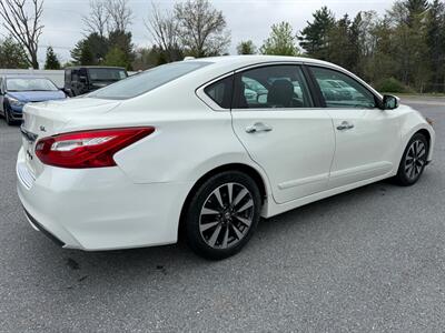 2016 Nissan Altima 2.5 - Photo 6 - Jonestown, PA 17038