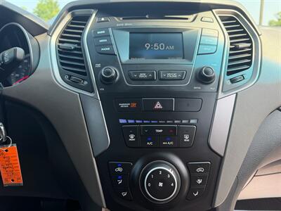 2016 Hyundai Santa Fe 2.4L - Photo 20 - Jonestown, PA 17038