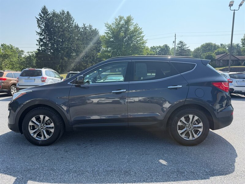 2016 Hyundai Santa Fe 2.4L   - Photo 1 - Jonestown, PA 17038