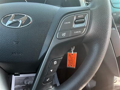 2016 Hyundai Santa Fe 2.4L - Photo 24 - Jonestown, PA 17038