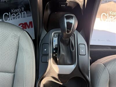 2016 Hyundai Santa Fe 2.4L - Photo 19 - Jonestown, PA 17038