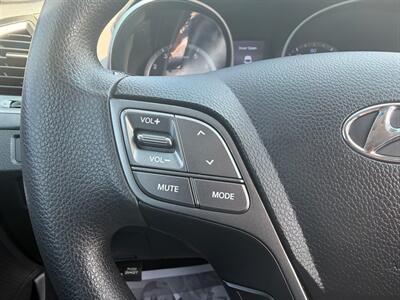 2016 Hyundai Santa Fe 2.4L - Photo 23 - Jonestown, PA 17038