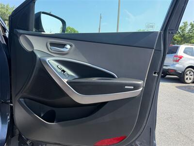 2016 Hyundai Santa Fe 2.4L - Photo 17 - Jonestown, PA 17038