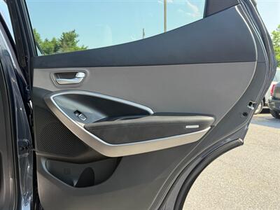2016 Hyundai Santa Fe 2.4L - Photo 14 - Jonestown, PA 17038