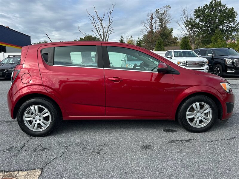 2016 Chevrolet Sonic LT photo 2