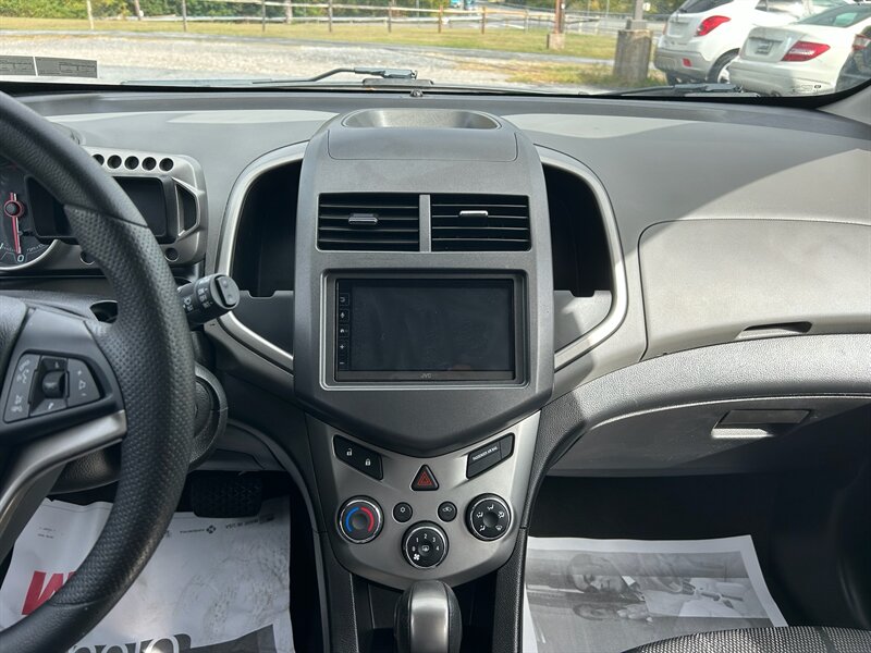2016 Chevrolet Sonic LT photo 14