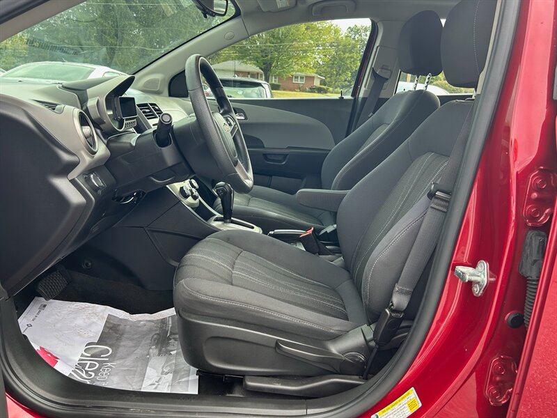 2016 Chevrolet Sonic LT photo 21