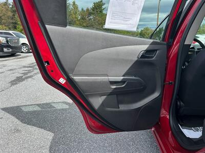 2016 Chevrolet Sonic LT Auto   - Photo 12 - Jonestown, PA 17038