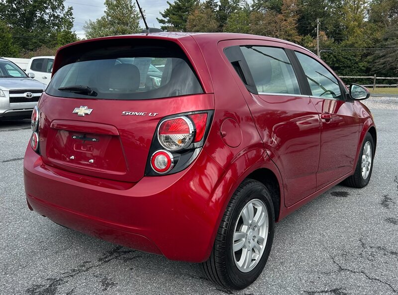 2016 Chevrolet Sonic LT photo 7