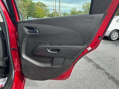 2016 Chevrolet Sonic LT Auto   - Photo 15 - Jonestown, PA 17038