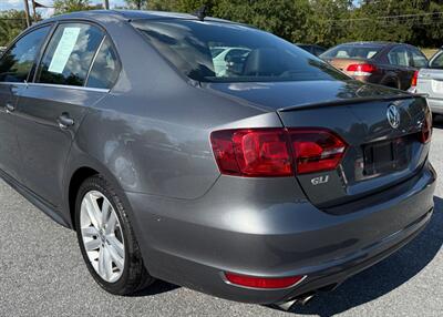 2012 Volkswagen Jetta GLI PZEV   - Photo 6 - Jonestown, PA 17038