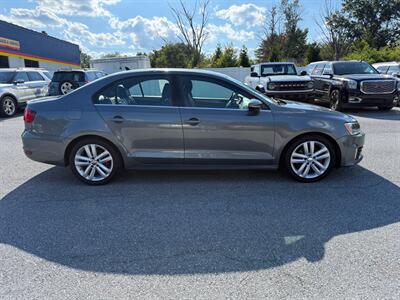2012 Volkswagen Jetta GLI PZEV   - Photo 9 - Jonestown, PA 17038