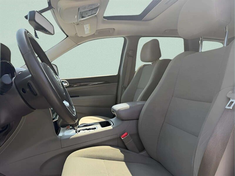 2013 Jeep Grand Cherokee Laredo - Photo 10 - Jonestown, PA 17038